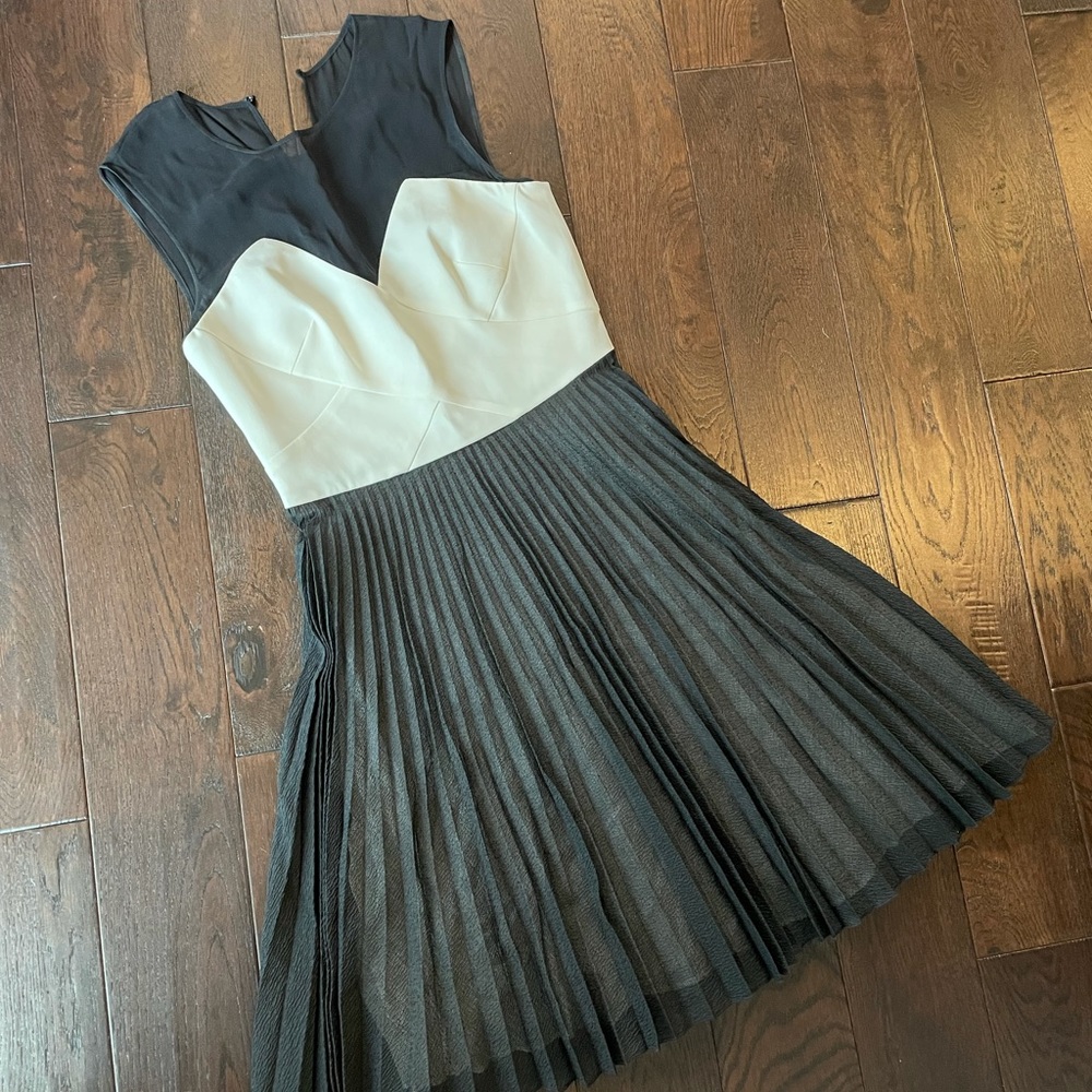 Karen Millen DRESS 🖤🤍🖤🤍